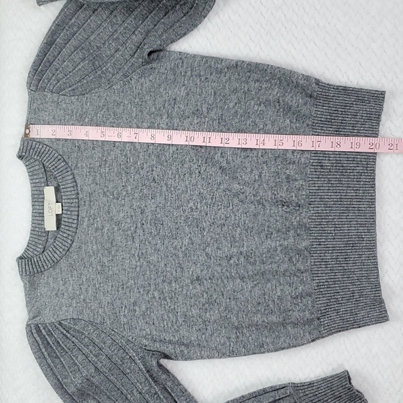 Loft Pleated Puff Sleeve Gray Sweater Size Small - Picture 8 of 16